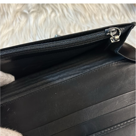 Salvatore Ferragamo Black Leather Bi-Fold Long wallet - Picture 12 of 16